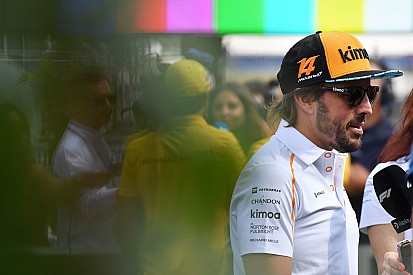 Alonso dice que tuvo seis ofertas de Red Bull y quiere que Horner se disculpe