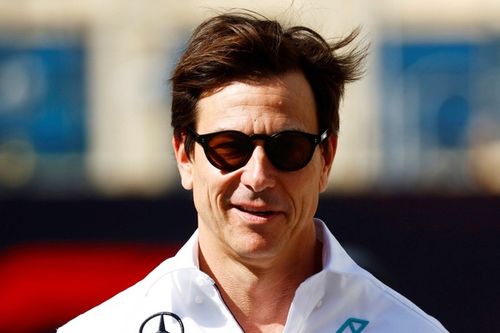 Wolff dice que no abucheó a Horner porque "15.000 personas se encargaron de eso"