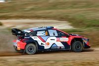 Tanak przejął prowadzenie, Neuville już w tr&oacute;jce