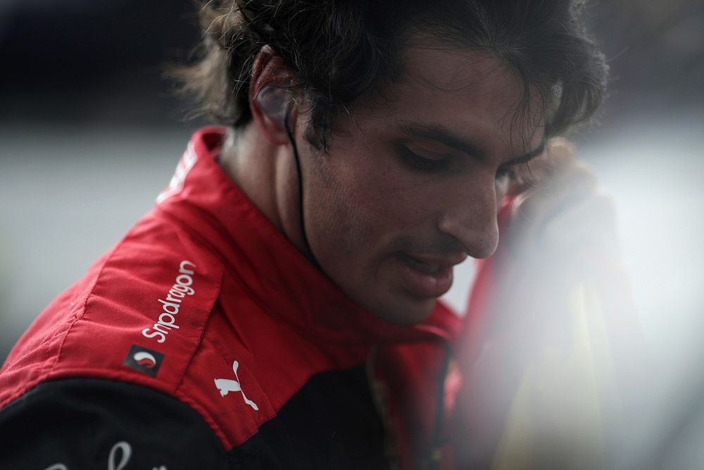 Carlos Sainz, Ferrari, 1st position, in Parc Ferme 