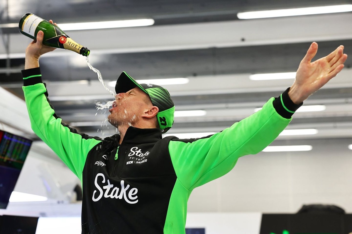 F1 ライコネン優勝、ニコヒュルケンベルグ、グロージャン F1 ライコネン優勝、ニコヒュルケンベルグ、グロージャン - メルカリ