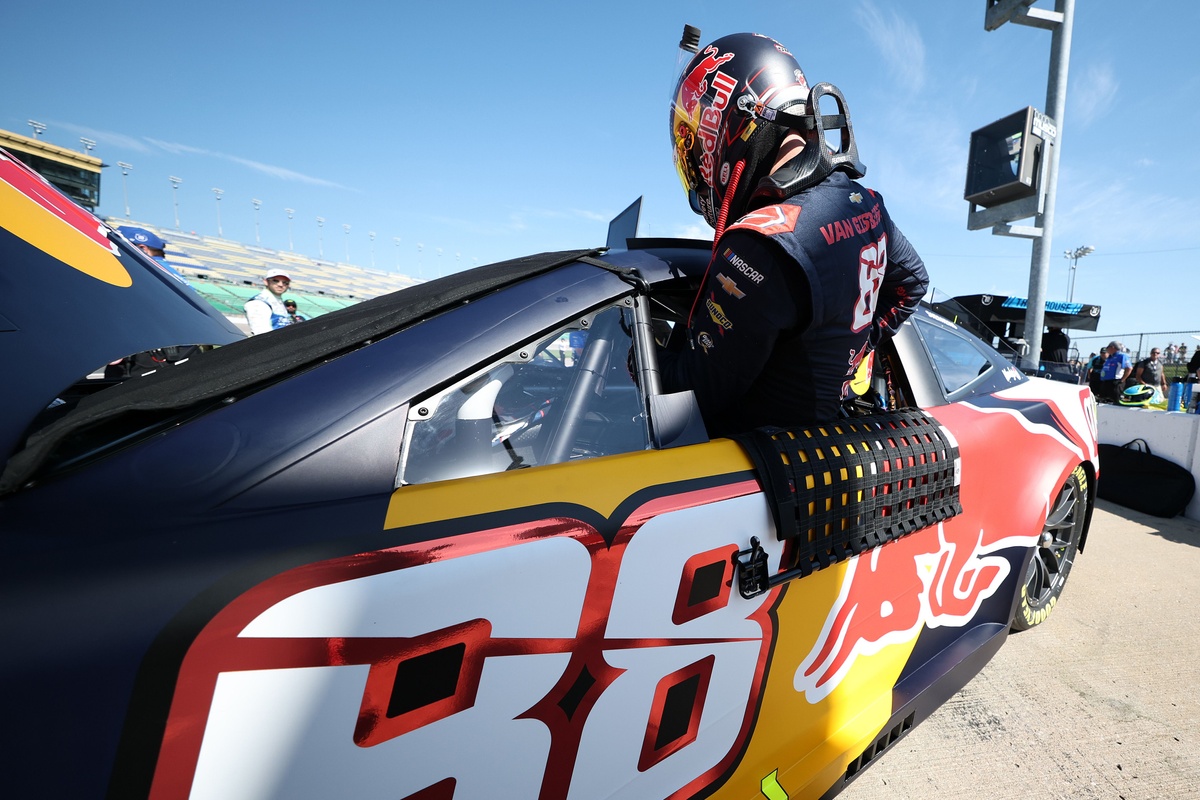 NASCAR penalizes SVG and McDowell, ejects crew chiefs for unapproved adjustments