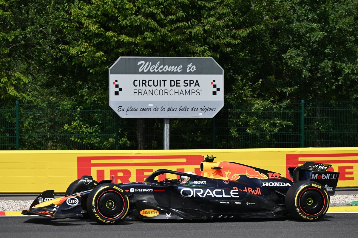 F1 レッドブル　角田裕毅　フェルスタッペン　カード　非売品 角田裕毅、ついにレッドブル昇格へ：日本GPからフェルスタッペン