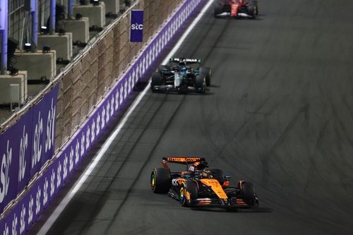 Wolff lamenta "el peor rendimiento de la temporada" para Mercedes en Arabia