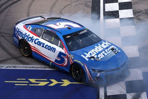 Nascar Cup: Imparable en Kansas, Kyle Larson logra una dominante victoria