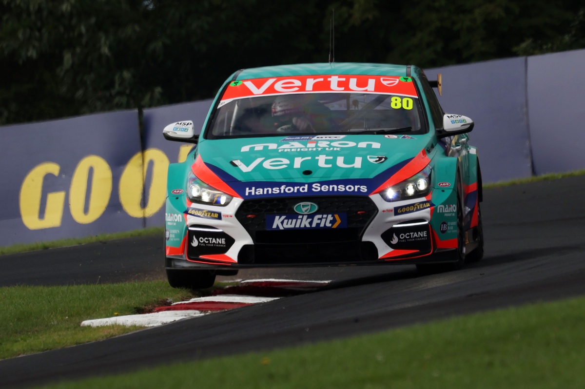 BTCC Croft: Ingram takes pole from Cammish, Hill out with ear infection