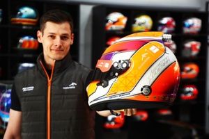 ArcelorMittal é a nova patrocinadora do piloto de testes da Stock Car Renan Guerra