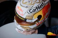 F1: Verstappen revela capacete de 2022 com detalhes que celebram a conquista do Mundial; veja