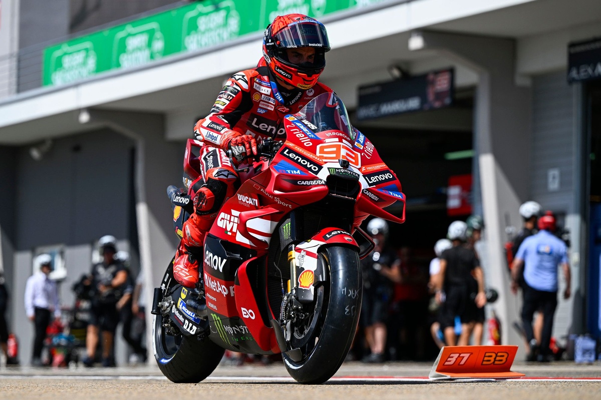 MotoGP | Sachsenring, Warm-Up: Marquez si conferma, brutto volo per Di Giannantonio che però è ok