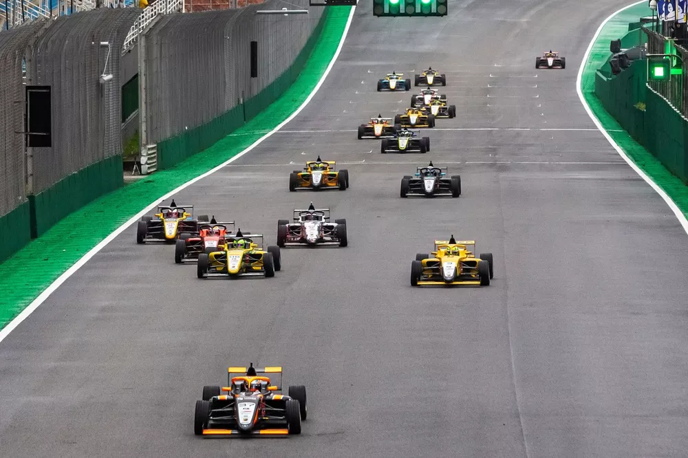 F4 Brasil em Interlagos 