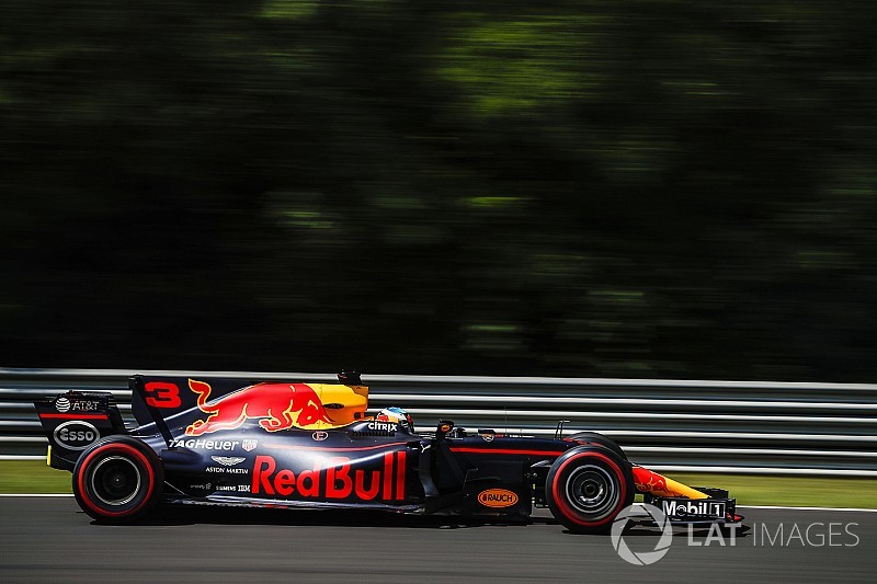 Hungaroring, Libere 2: Vettel insegue Ricciardo, ma la Mercedes è dietro