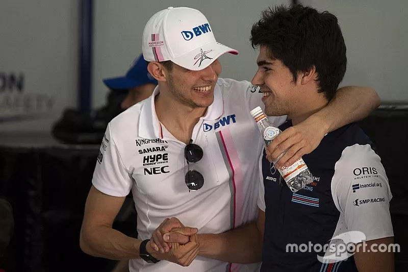 Esteban Ocon, Force India F1 en Lance Stroll, Williams tijdens de rijdersparade