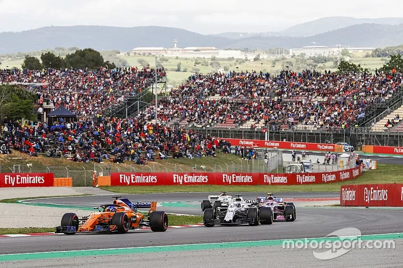 Fernando Alonso, McLaren MCL33, Lance Stroll, Williams FW41, Sergio Perez, Force India VJM11