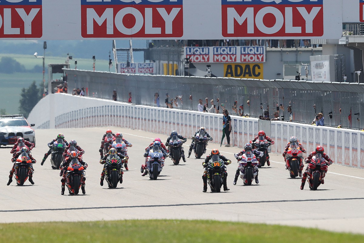 www.motorsport.com
