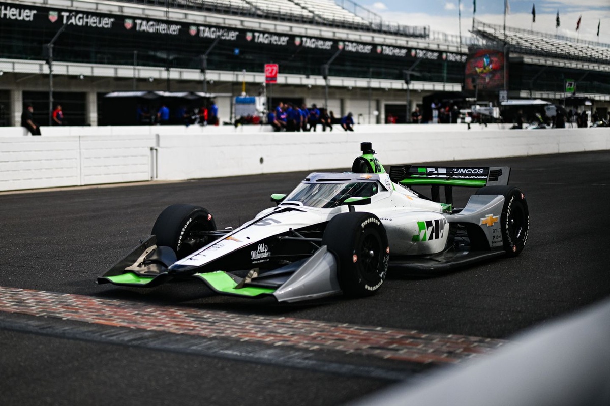 Rinus VeeKay signs with Juncos for 2026 IndyCar season