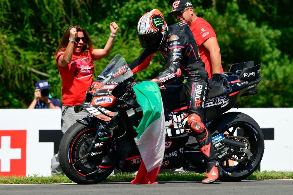ベッツェッキ、リスク負いマルケスに次ぐ2位表彰台「最初の2周が