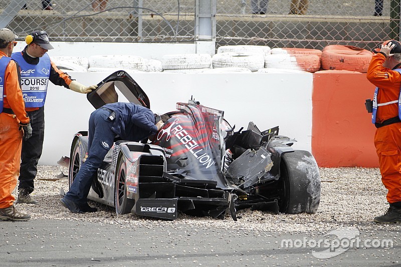 Senna patah pergelangan kaki di Silverstone
