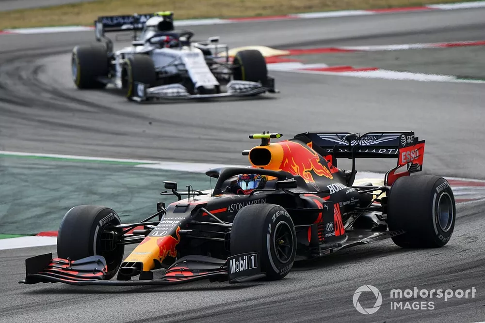 Alex Albon, Red Bull Racing RB16, Pierre Gasly, AlphaTauri AT01
