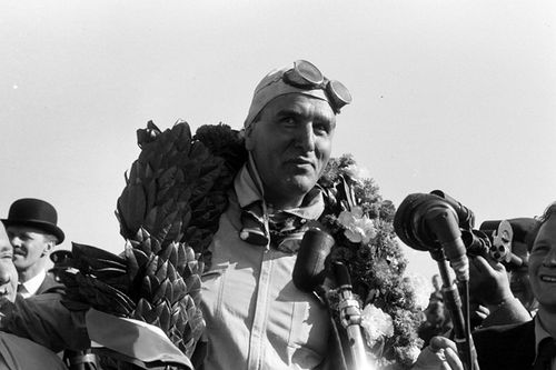 F1 - Domínio da Alfa Romeo, animais na pista e Moss barrado: veja sete curiosidades do primeiro GP, que completa 75 anos