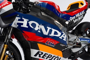 repsol-honda-team-rc213v-liver.jpg