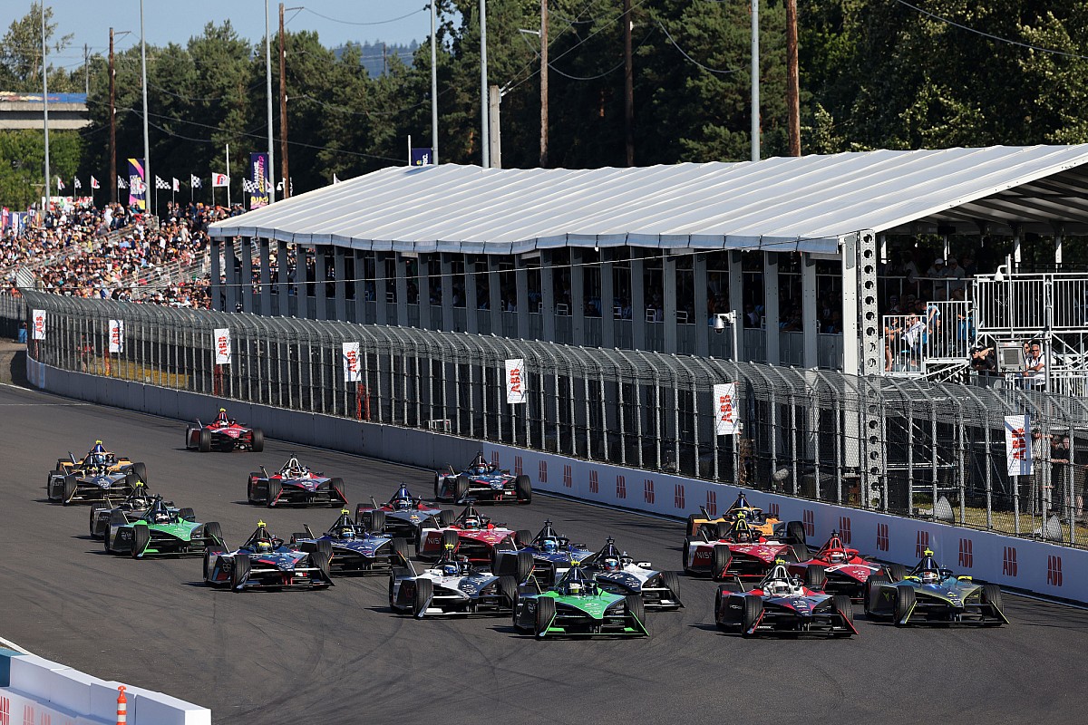 Extreme Racing Park Portland’s extreme pack racing divides Formula E driver opinion