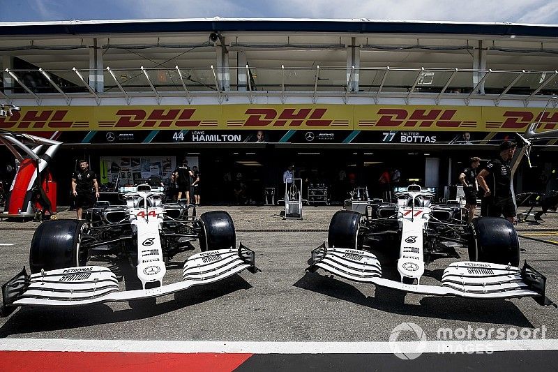El Mercedes AMG F1 W10 con la decoraci&oacute;n especial de su 125&ordm; aniversario
