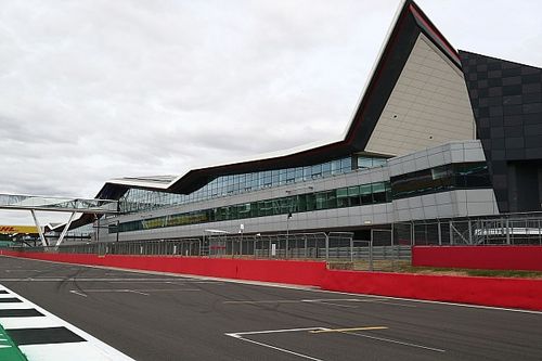Dorna confirma a Silverstone en MotoGP 2023 y su fecha provisional