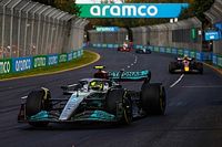 F1: Hamilton explica que "posição difícil" não foi pedido de jogo de equipe