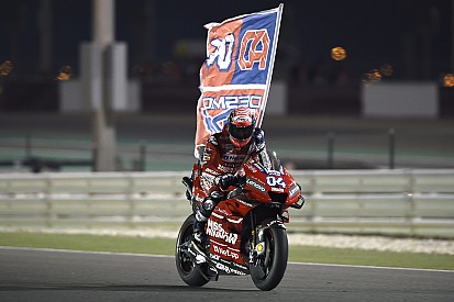 MotoGPカタールGP決勝レポート:マルケスとのバトルを制し、ドヴィツィオーゾが初戦優勝! 中上貴晶は9位シングルフィニッシュ
