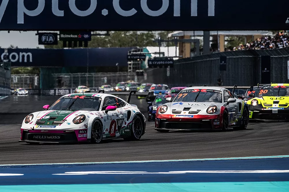 Porsche Carrera Cup field at Miami International Autodrome