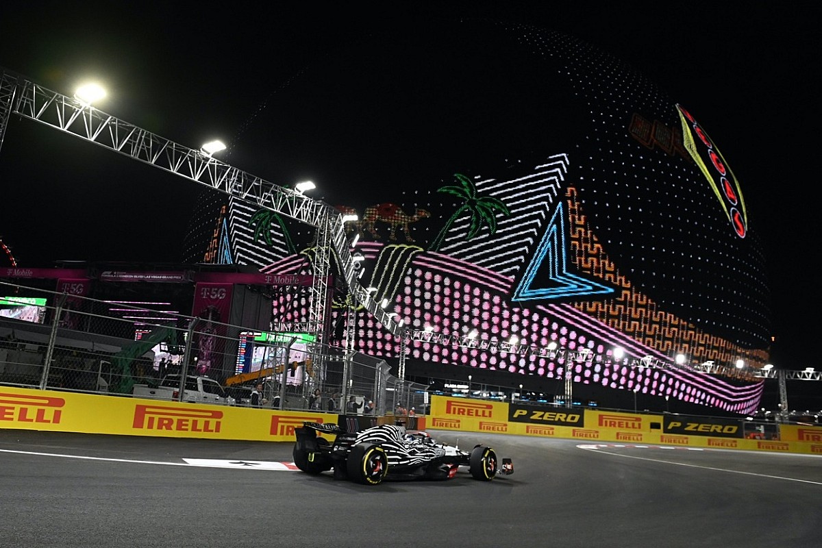 F1 fans removed from grandstands ahead of delayed Vegas FP2