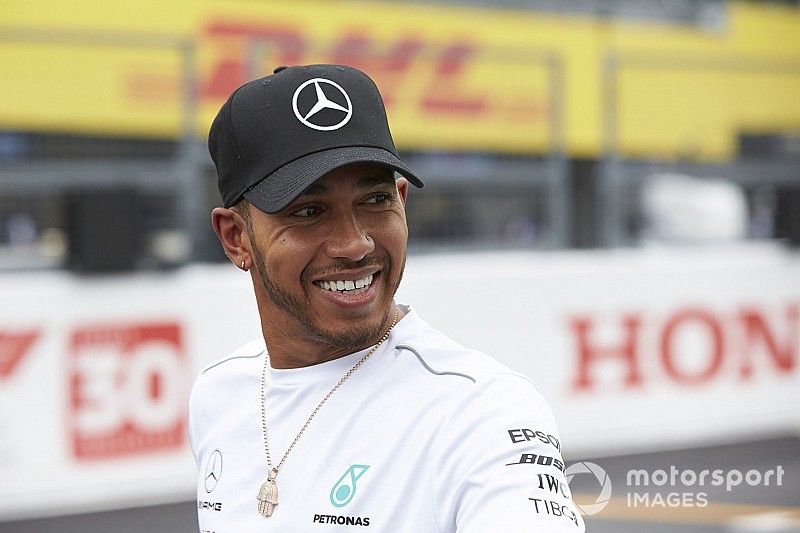 Hamilton propose des