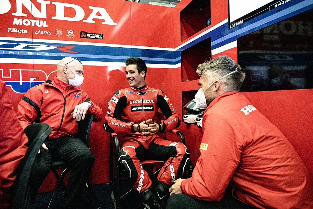 Iker Lecuona, Team HRC con Pete Jennings, Leon Camier