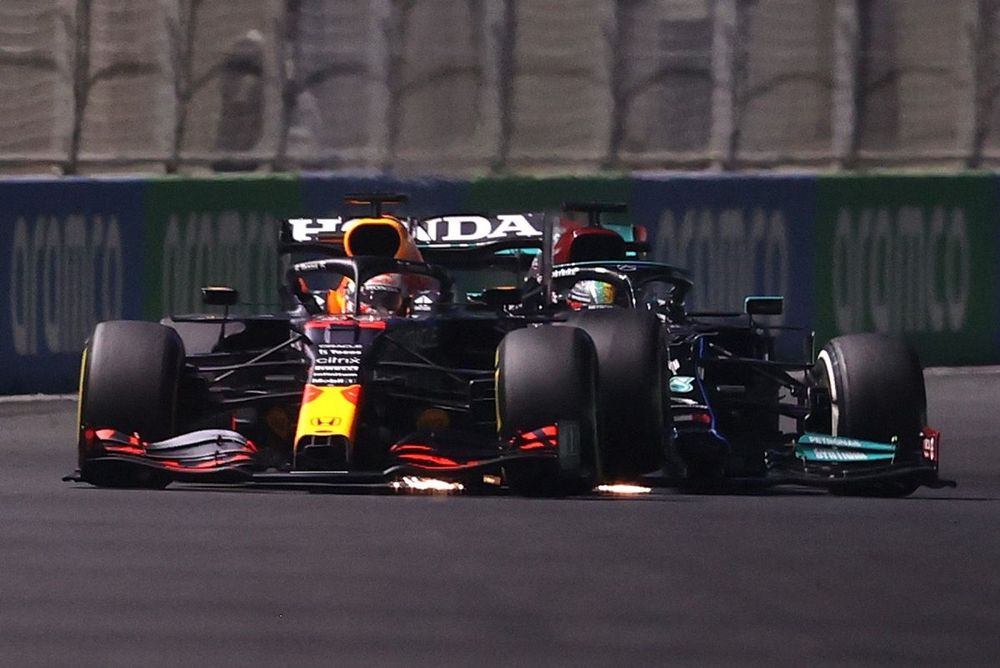 Lewis Hamilton, Mercedes, Max Verstappen, Red Bull Racing