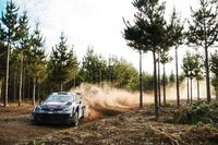 Evans buduje przewagę