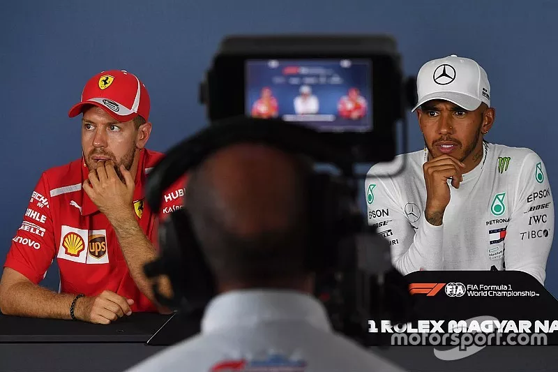 Race winner Lewis Hamilton, Mercedes AMG F1, second place Sebastian Vettel, Ferrari in the Press Conference