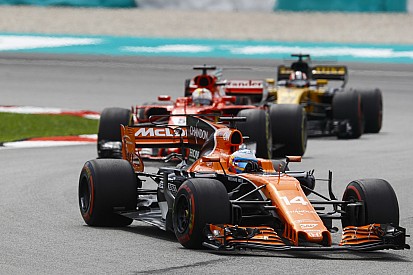 Vettel: Alonso bugün Ferrari taraftarıymış gibi davranmadı