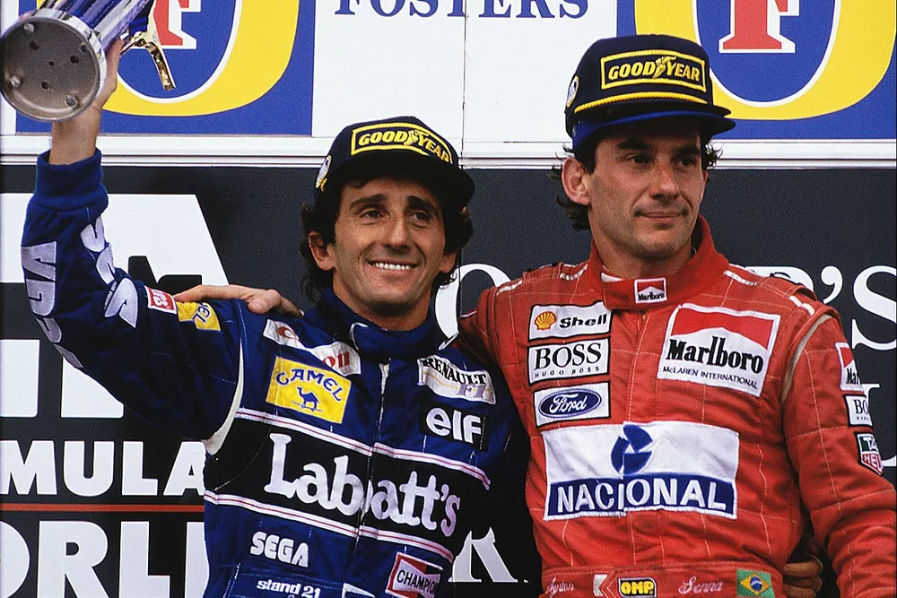 Podio: il vincitore Ayrton Senna, McLaren; secondo Alain Prost, Williams