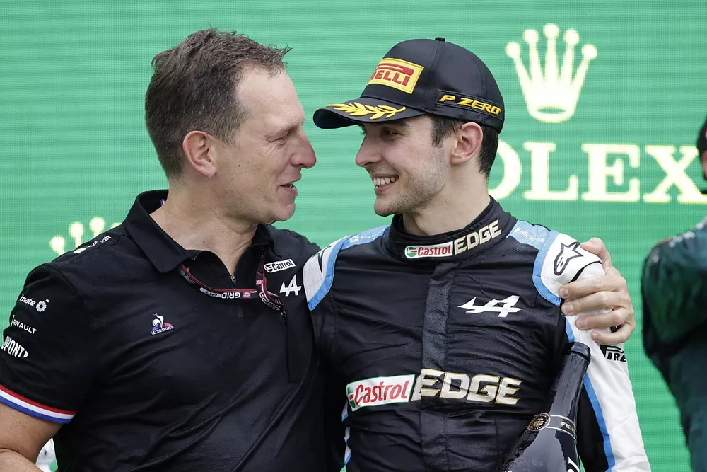 Laurent Rossi, CEO, Alpine F1, and Esteban Ocon, Alpine F1, 1st position, on the podium