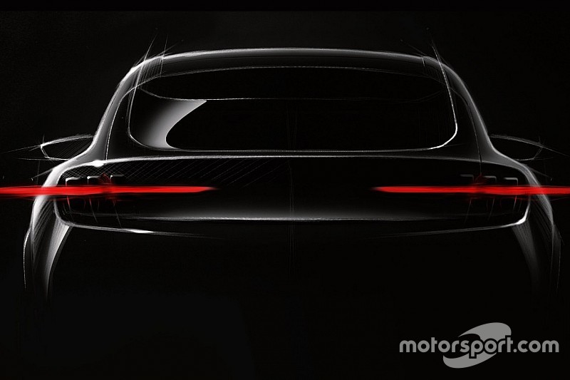 Ford показала тізер електрокросовера в стилі Mustang