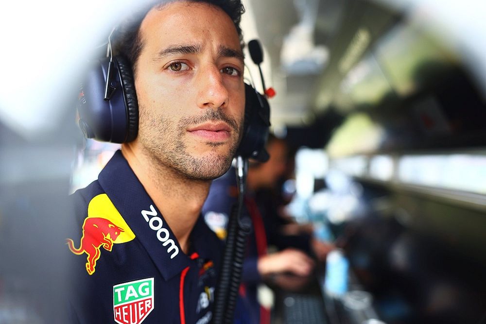 the-five-challenges-between-ricciardo-and-perez-s-red-bull-f1-seat