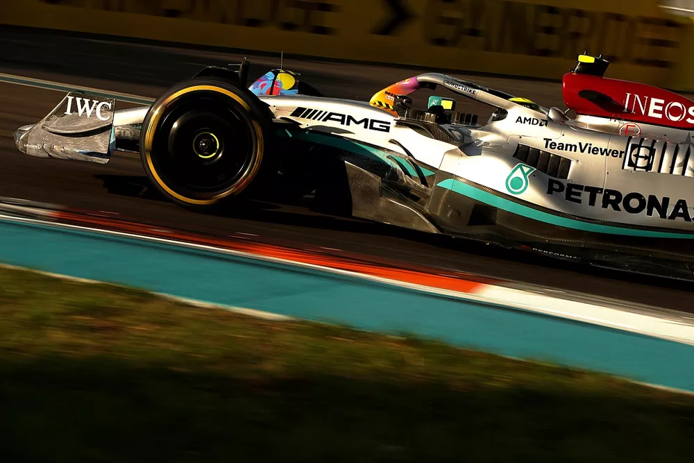 Lewis Hamilton, Mercedes W13