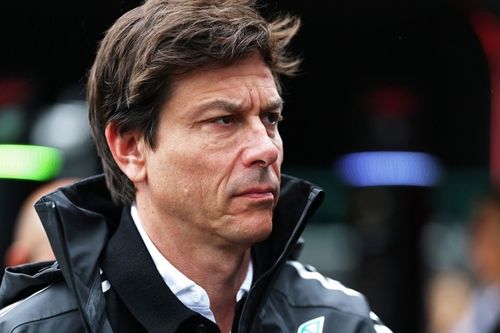 Váratlanul bejelentette a Mercedes 2026-os F1-es pilótapárosát Toto Wolff!