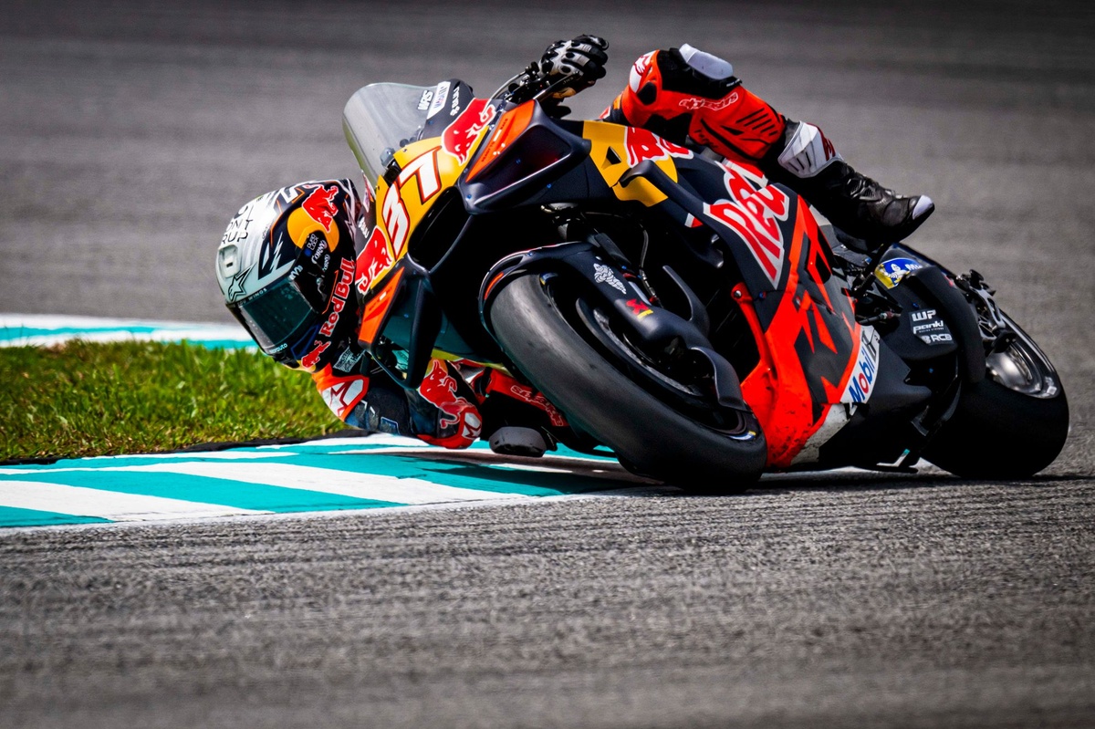 Pedro Acosta reacts after €2000 fine for breaking MotoGP’s newest rule