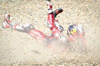 Martín lidera y Acosta destroza su moto en la FP1 de Austria