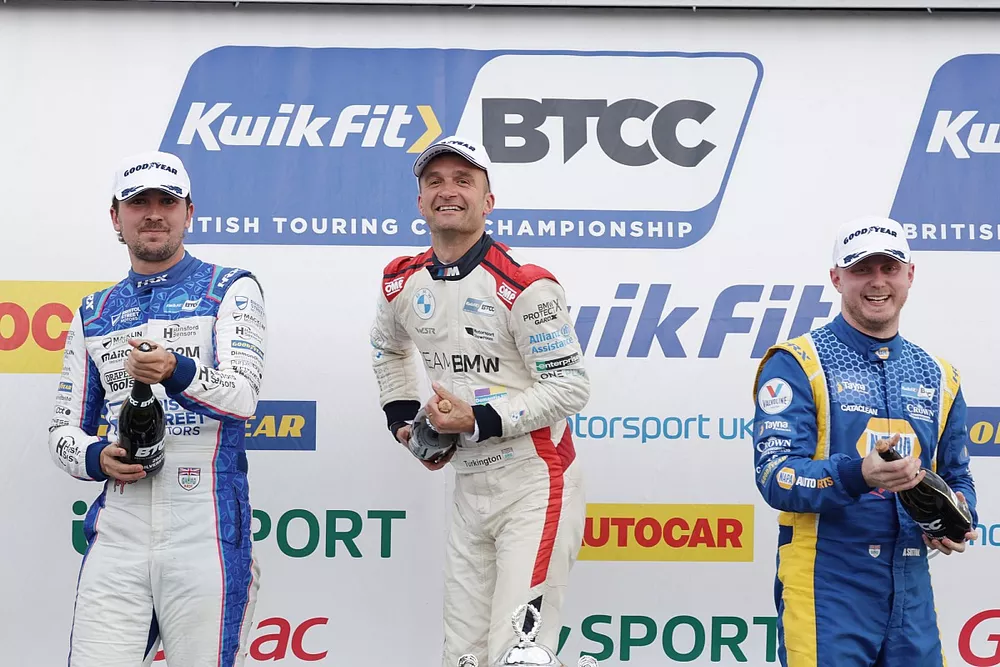 Tom Ingram, Bristol Street Motors with EXCELR8 Hyundai i30 N Fastback, Colin Turkington, Team BMW BMW 330e M Sport and Ashley Sutton, NAPA Racing UK Ford Focus ST 