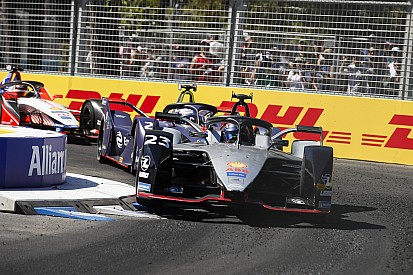 Buemi, Santiago'da yazılım sorunu yüzünden kaza yapmış