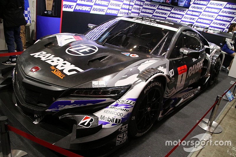 1号車RAYBRIG NSX-GTのテストカラーが登場、バトン「1番というのが何より嬉しい」