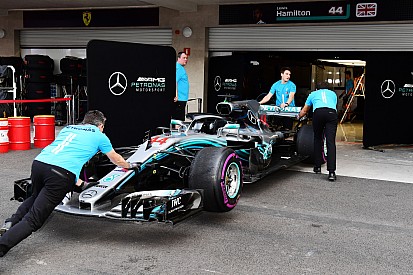 Mercedes hasn't fully solved "mystery" of poor form - Hamilton