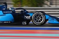 Test F2 Abu Dhabi: Crawford temina en lo m&aacute;s alto en el primer d&iacute;a